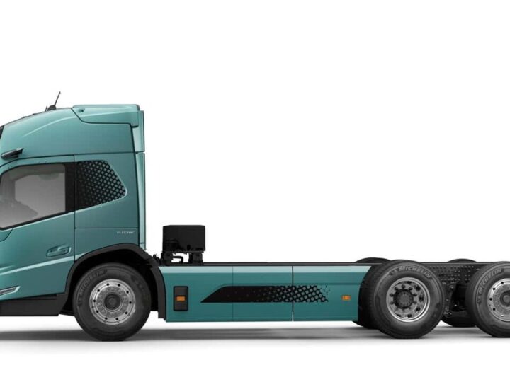 Novo caminhão elétrico da Volvo tem alcance de 200 km e potência surpreendente
